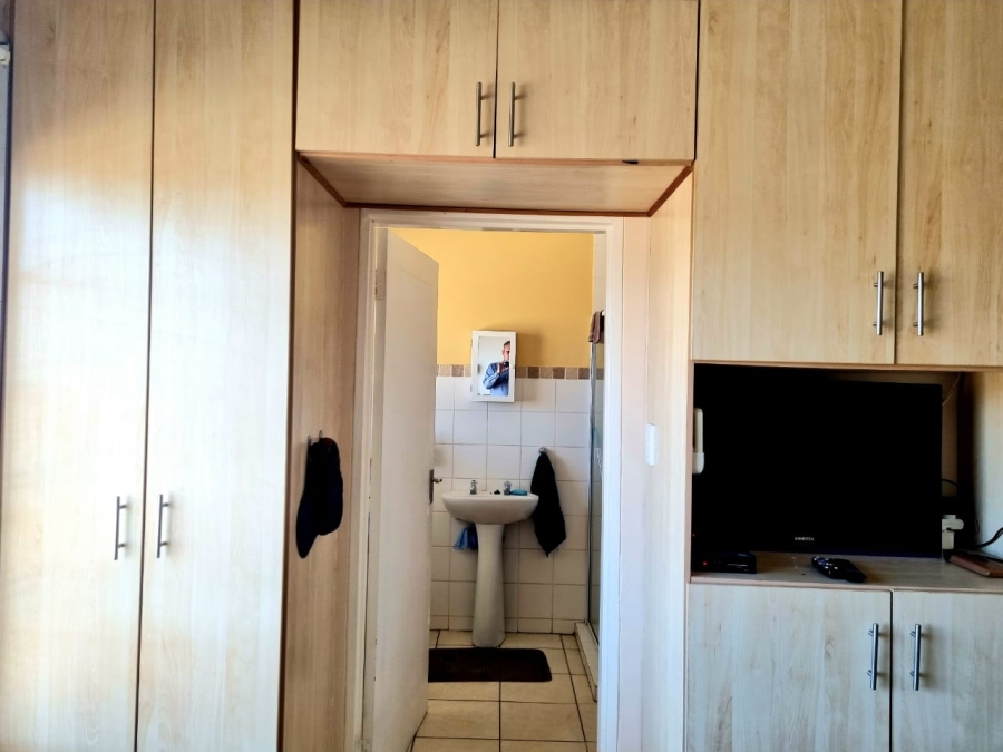 1 Bedroom Property for Sale in Minerva Gardens Northern Cape